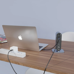 Dr. Phone-DrPhone XtremeHub – 12 In 1 USB-C Hub – 4x USB 3.0 – HDMI – VGA – Kaartlezer – Ethernet Gigabit – 3.5MM Audio – Zilver€ 74,95€ 61,94Hub