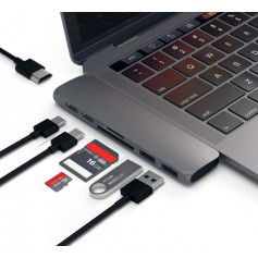 Dr. Phone-DrPhone 7in1 USB C Hub Type C Thunderbolt 3 - 2x USB 3.0 poorten - 4K HDMI - SD & MicroSD -100W PD (power delivery) -Space Grey€ 37,95€ 31,36DrPhoneHub / Adapter7091133048543